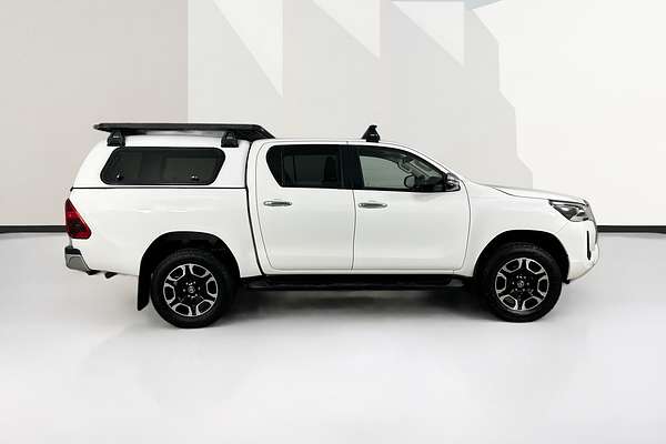 2020 Toyota HILUX SR5 (4x4) GUN126R FACELIFT 4X4