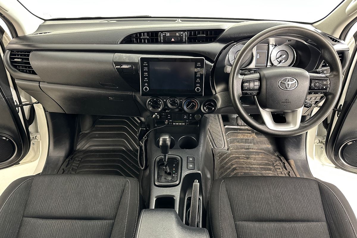2021 Toyota HILUX SR (4x4) GUN126R 4X4