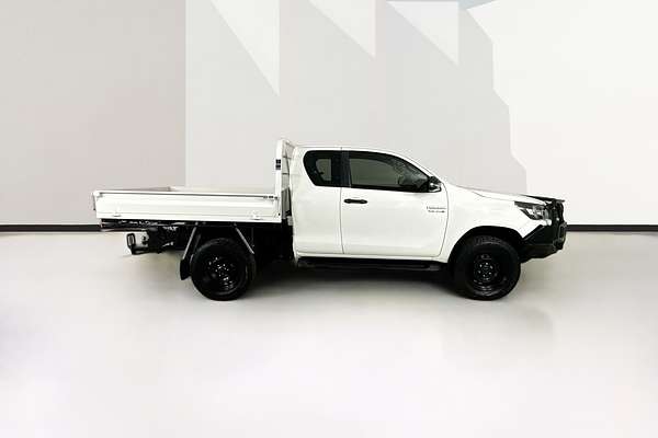 2020 Toyota Hilux SR (4x4) GUN126R FACELIFT 4X4