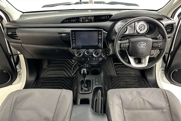 2024 Toyota HILUX SR (4x4) STEEL WHEELS GUN126R FACELIFT 4X4