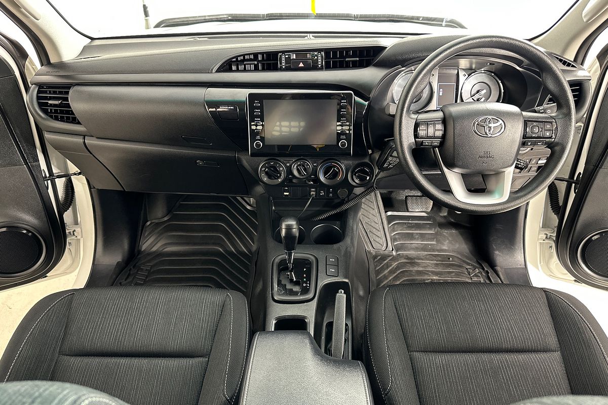 2023 Toyota HILUX SR (4x4) GUN126R 4X4