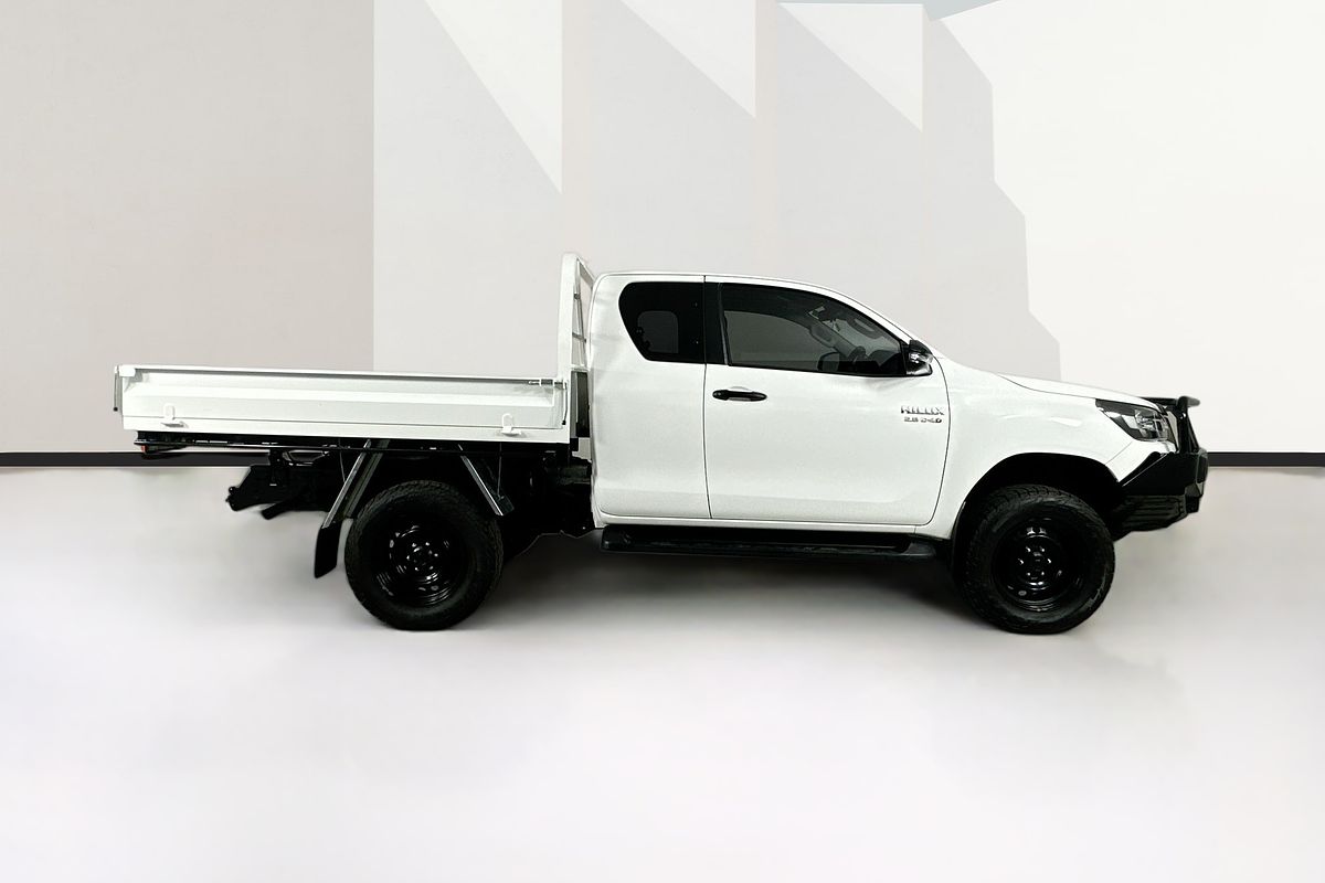 2020 Toyota Hilux SR (4x4) GUN126R FACELIFT 4X4