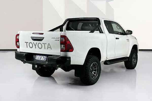 2024 Toyota Hilux SR5 (4x4) GUN126R 4X4