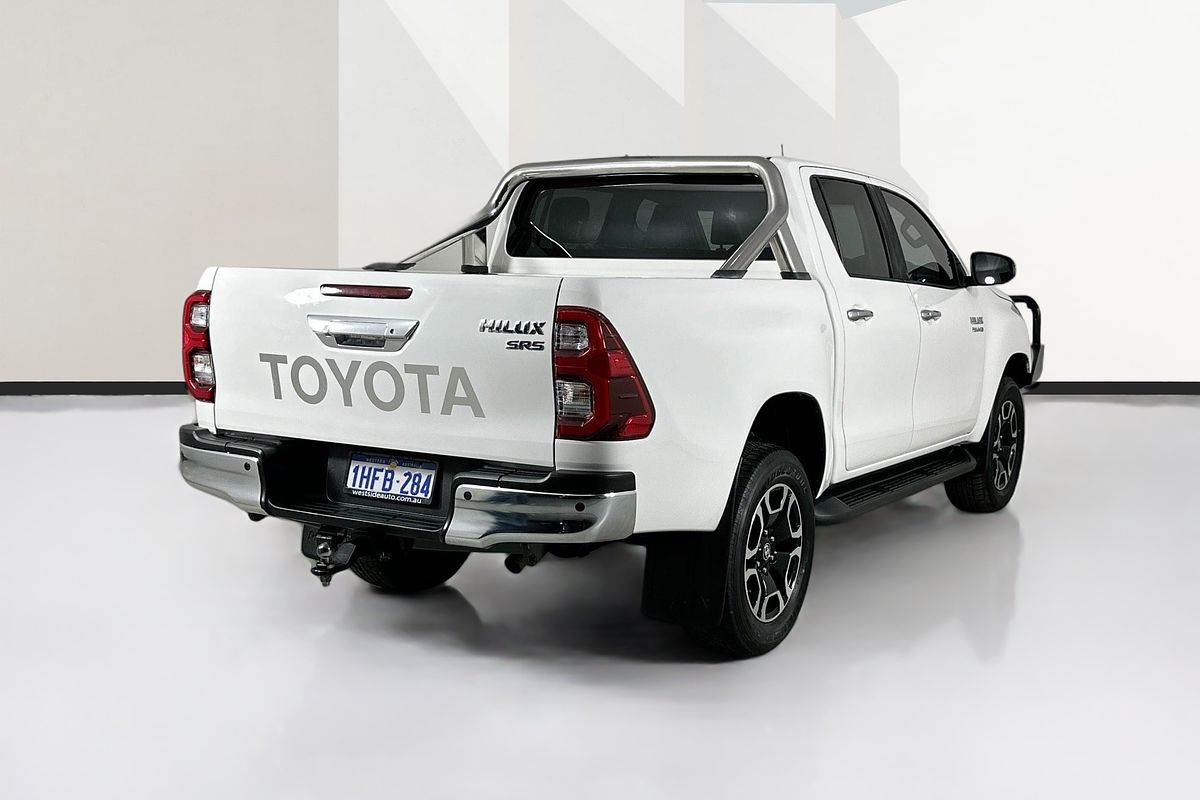 2021 Toyota HILUX SR5 (4x4) GUN126R 4X4