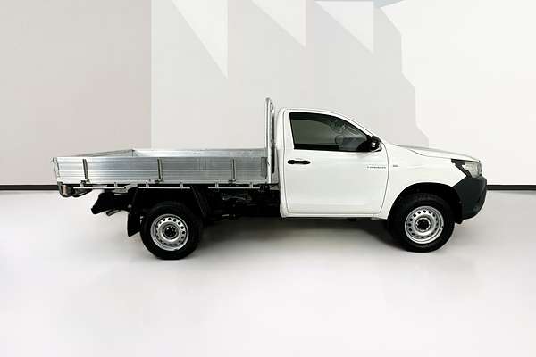 2020 Toyota HILUX WORKMATE HI-RIDER GUN135R FACELIFT 4x2