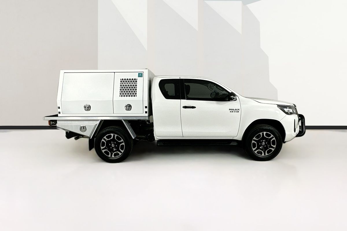 2021 Toyota HILUX SR (4x4) GUN126R 4X4