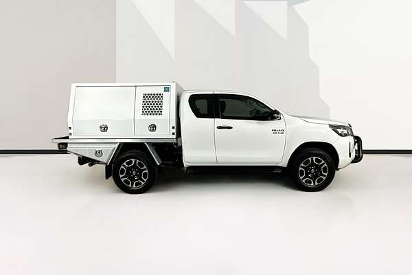 2021 Toyota HILUX SR (4x4) GUN126R 4X4