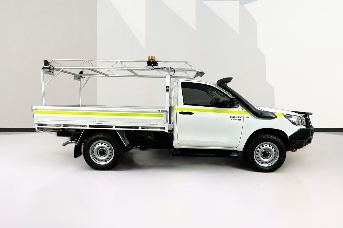 2021 Toyota HILUX SR (4x4) GUN126R 4X4