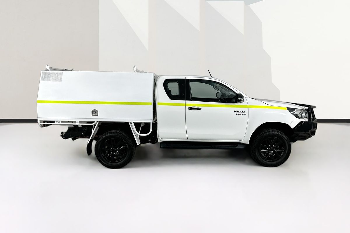 2019 Toyota HILUX SR (4x4) GUN126R MY19 4X4