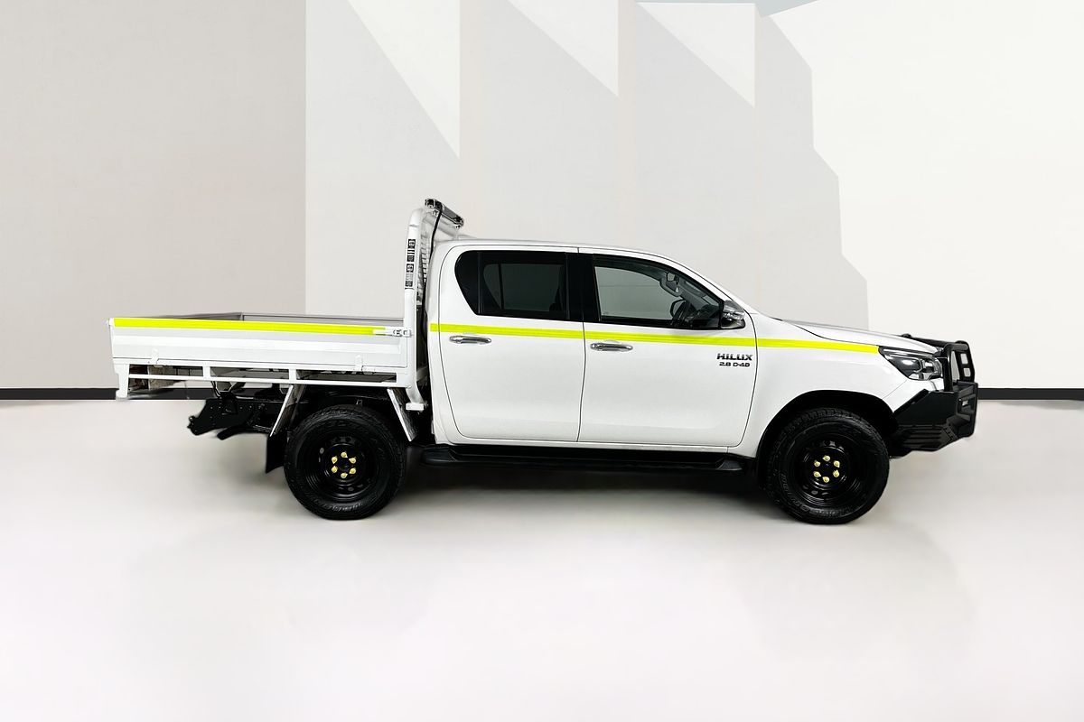2021 Toyota HILUX SR5 (4x4) GUN126R 4X4