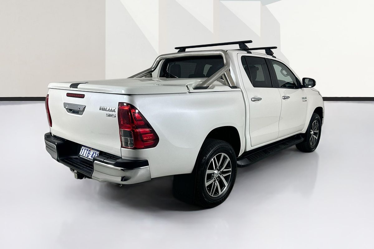 2017 Toyota HILUX SR5 (4x4) GUN126R 4X4