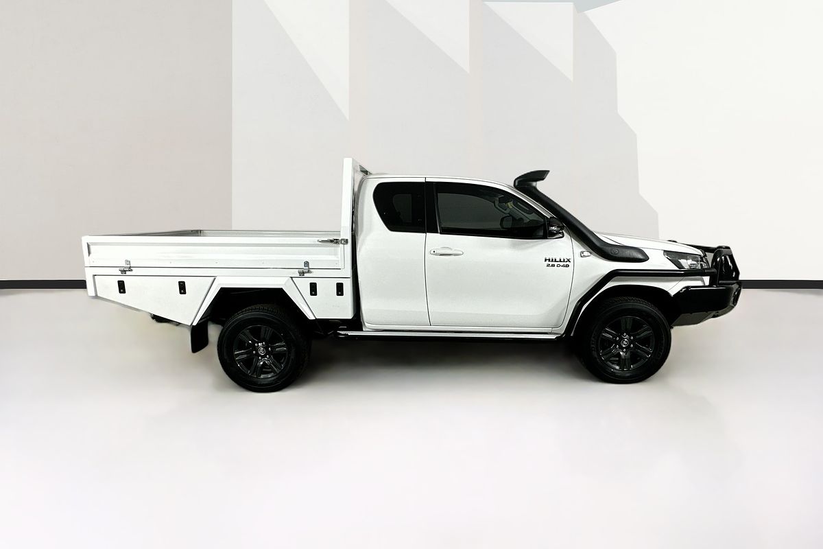 2023 Toyota HILUX SR (4x4) GUN126R 4X4