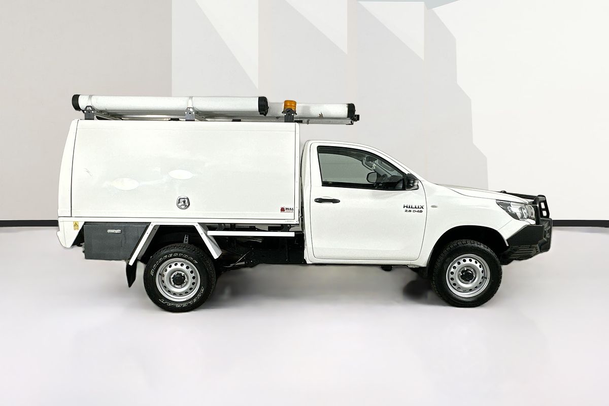 2020 Toyota HILUX SR (4x4) GUN126R FACELIFT 4X4