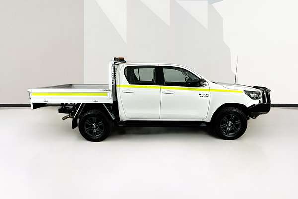 2024 Toyota HILUX SR 48V (4x4) GUN126R 4X4