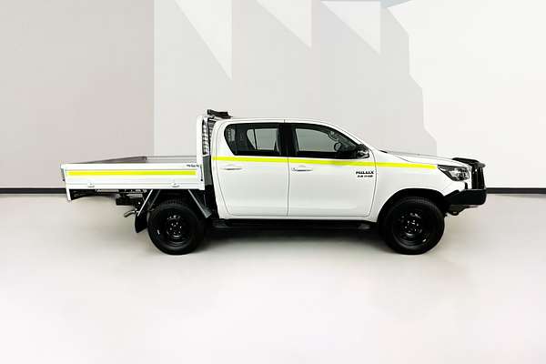2025 Toyota HILUX SR (4x4) STEEL WHEELS GUN126R RC 4X4