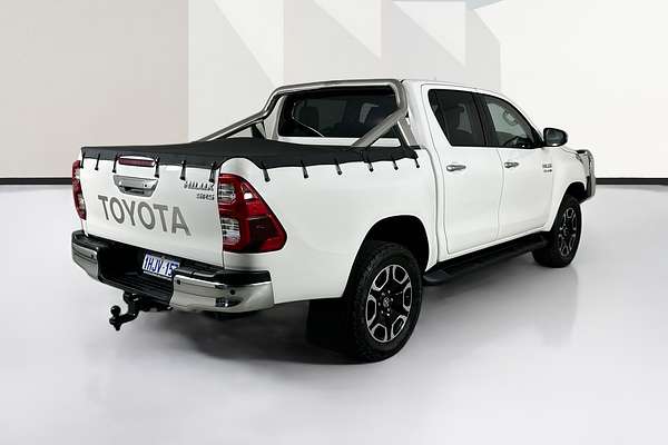 2021 Toyota HILUX SR5 (4x4) GUN126R FACELIFT 4X4