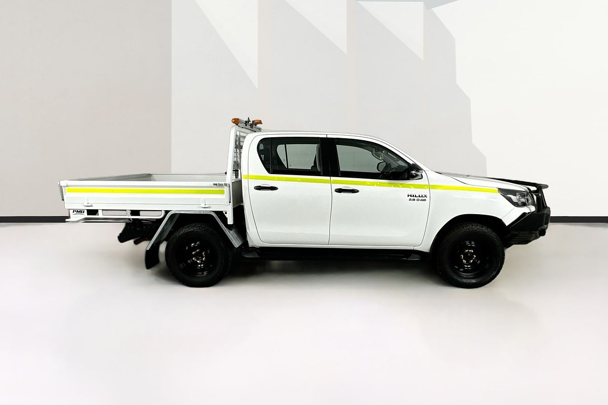 2022 Toyota HILUX SR (4x4) STEEL WHEELS GUN126R 4X4