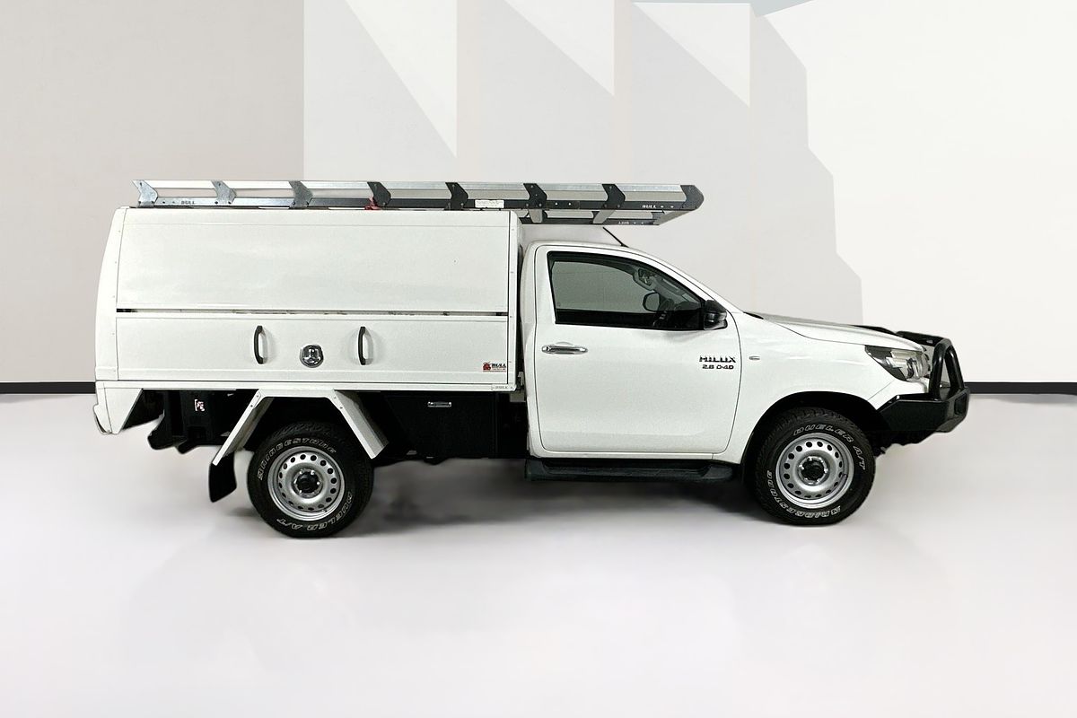 2017 Toyota HILUX SR (4x4) GUN126R 4X4