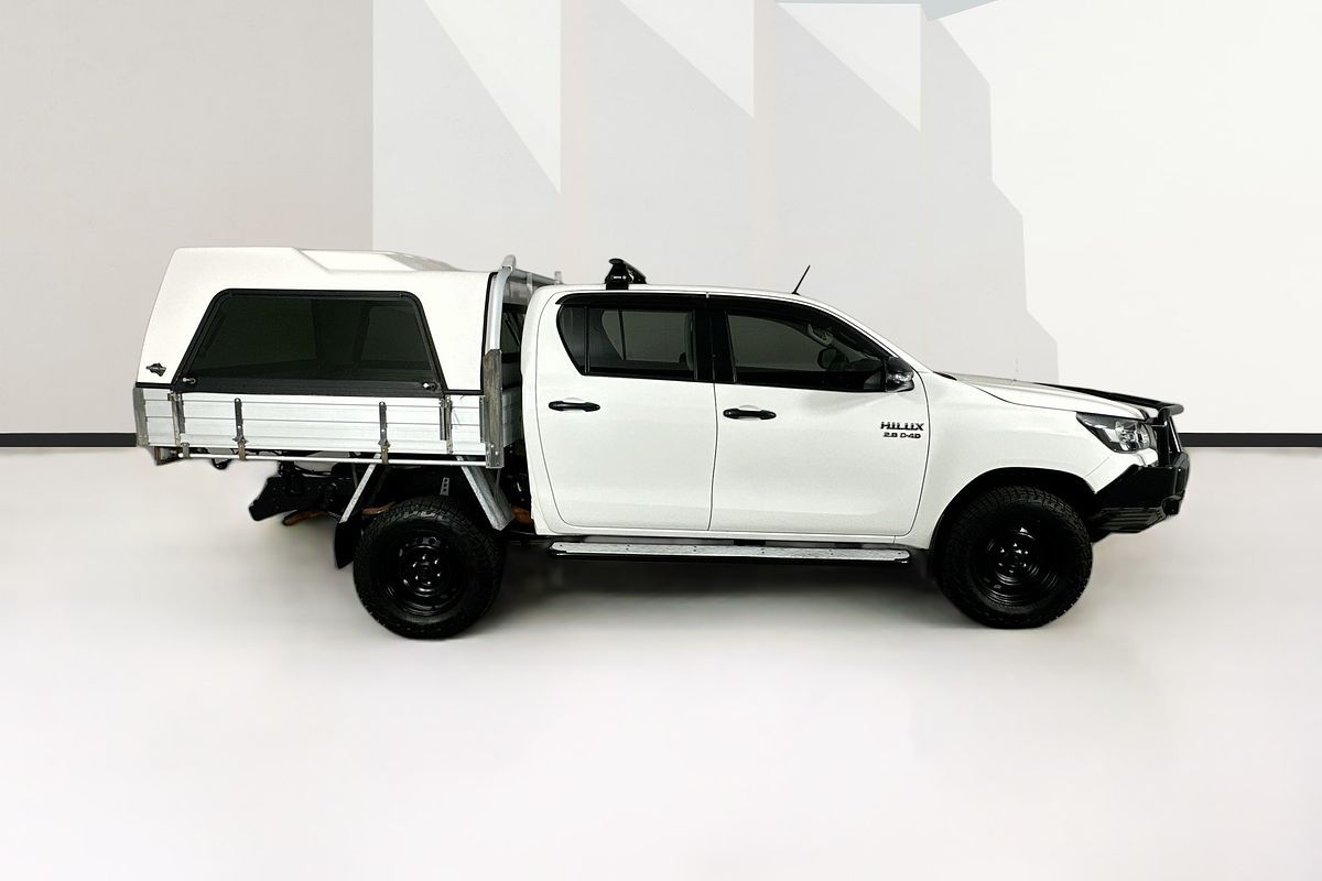 2020 Toyota HILUX SR (4x4) GUN126R FACELIFT 4X4