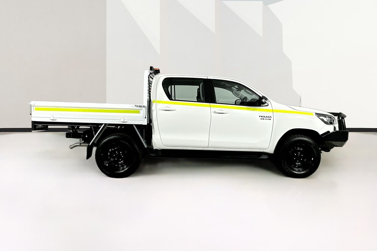 2025 Toyota HILUX SR (4x4) STEEL WHEELS GUN126R RC 4X4