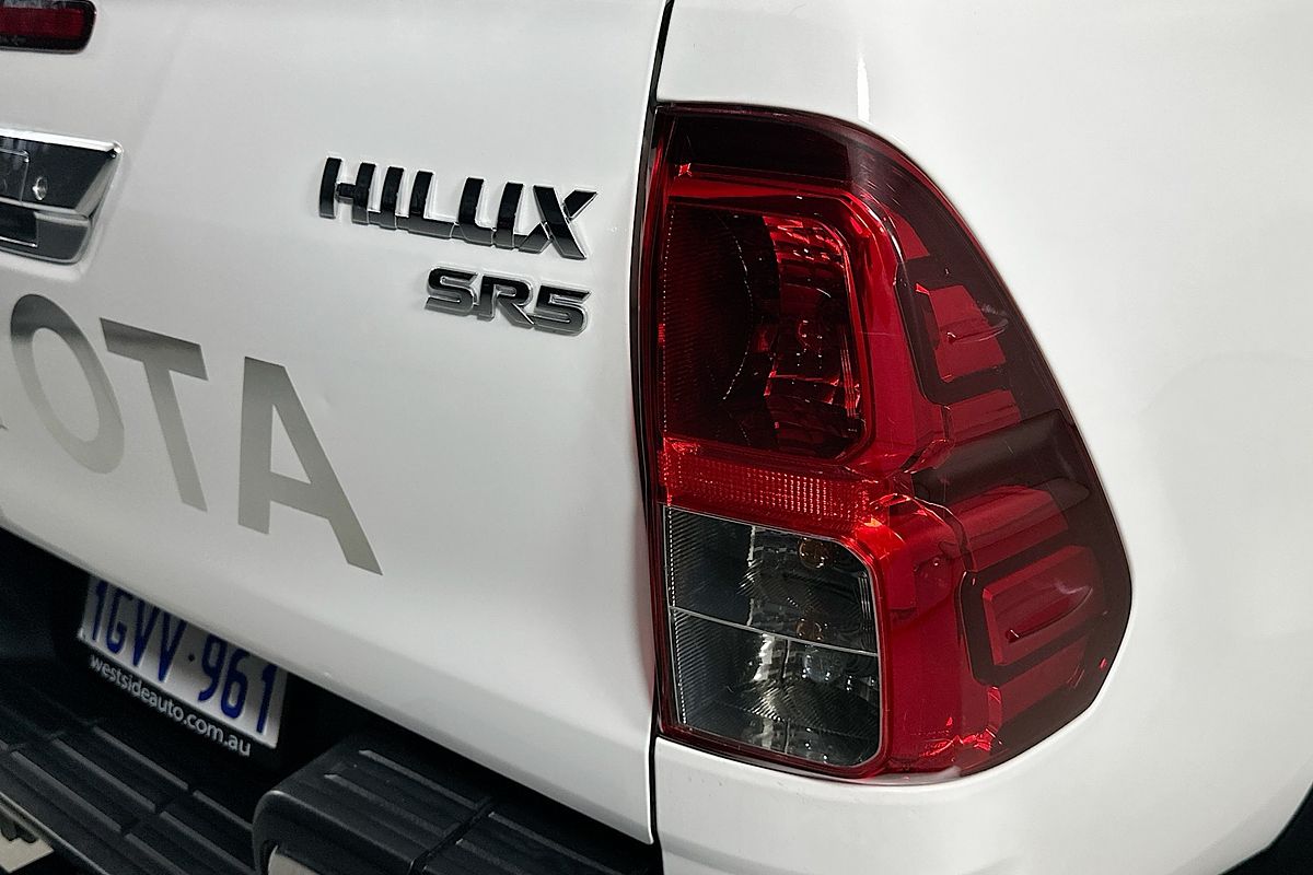 2019 Toyota HILUX SR5 (4x4) GUN126R MY19 4X4