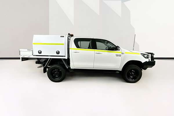 2025 Toyota HILUX SR (4x4) STEEL WHEELS GUN126R RC 4X4