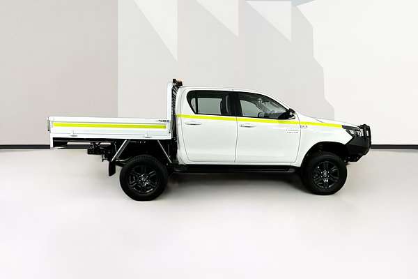 2025 Toyota HILUX SR (4x4) STEEL WHEELS GUN126R RC 4X4