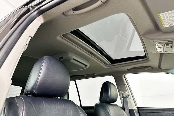 2010 Toyota KLUGER GRANDE (FWD) GSU40R