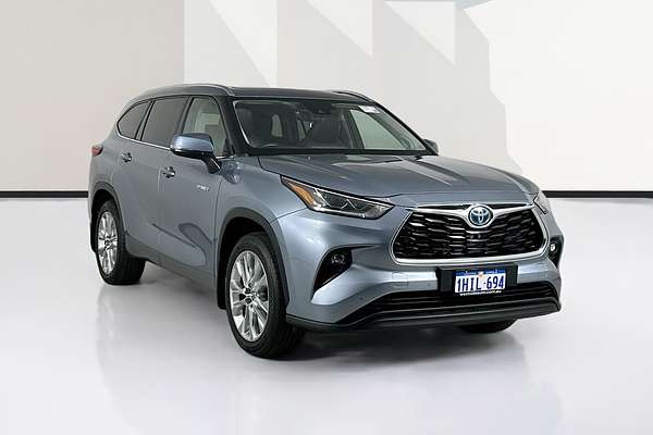 2021 Toyota KLUGER GRANDE HYBRID AWD AXUH78R