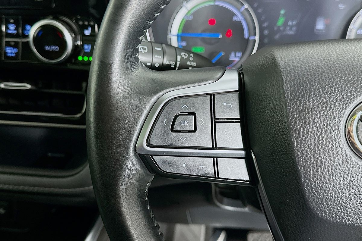 2021 Toyota KLUGER GRANDE HYBRID AWD AXUH78R