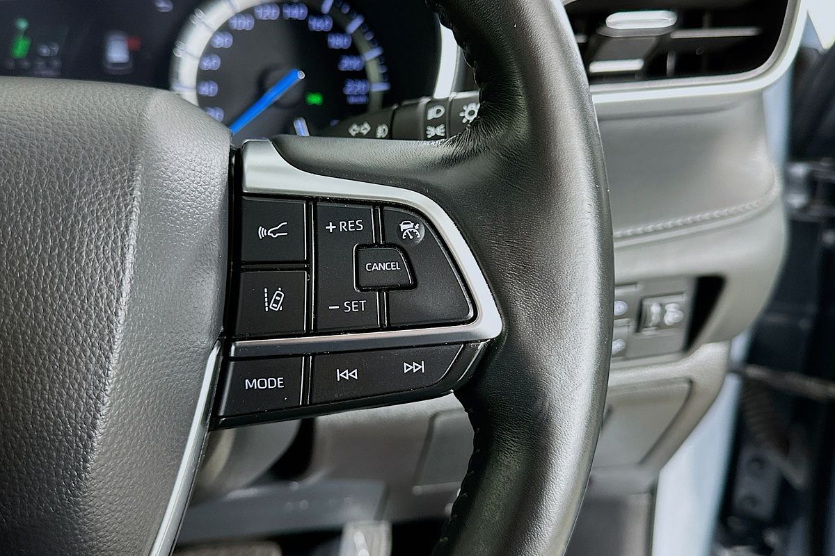 2021 Toyota KLUGER GRANDE HYBRID AWD AXUH78R