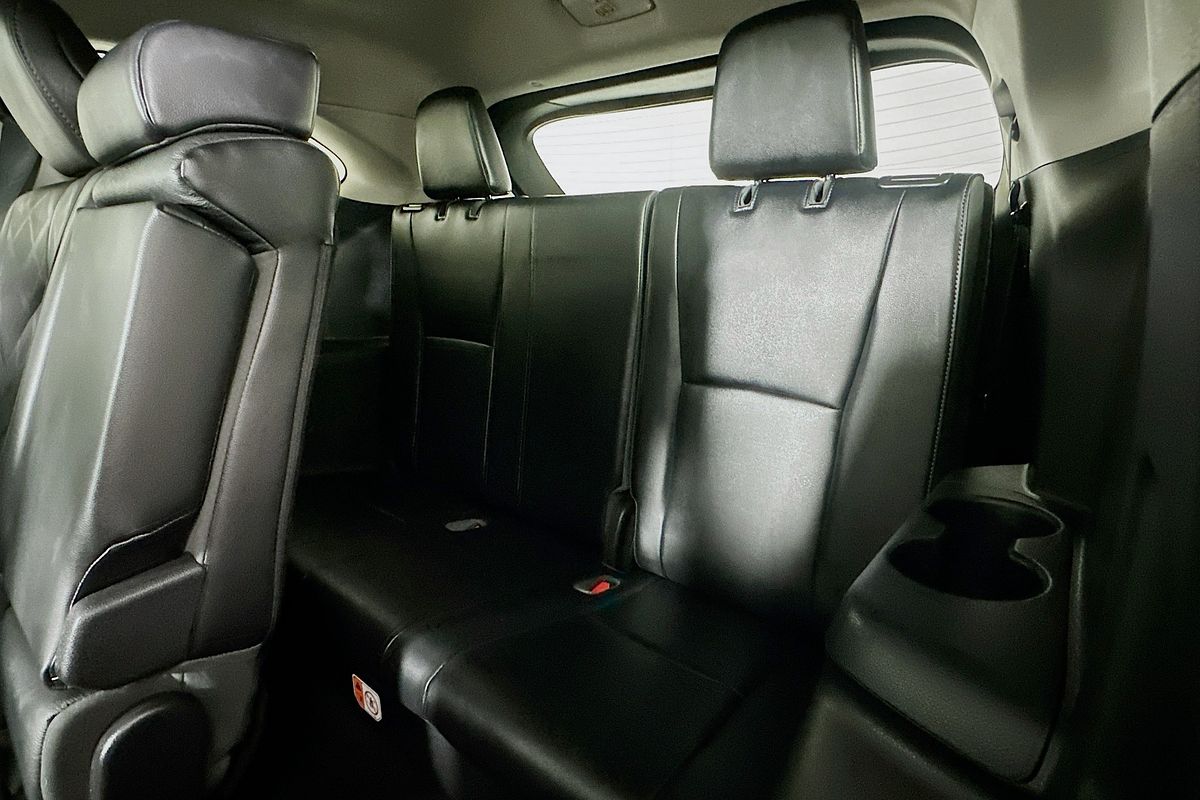 2021 Toyota KLUGER GRANDE HYBRID AWD AXUH78R