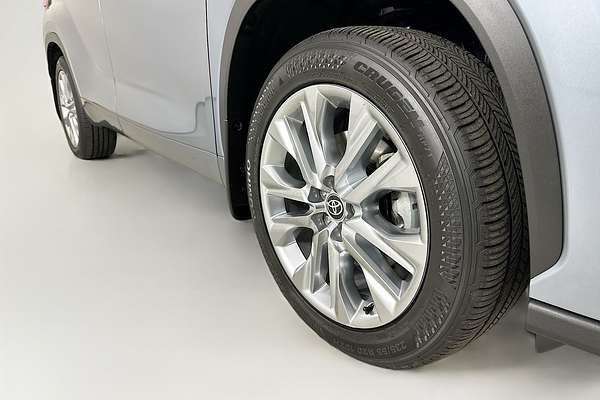 2021 Toyota KLUGER GRANDE HYBRID AWD AXUH78R