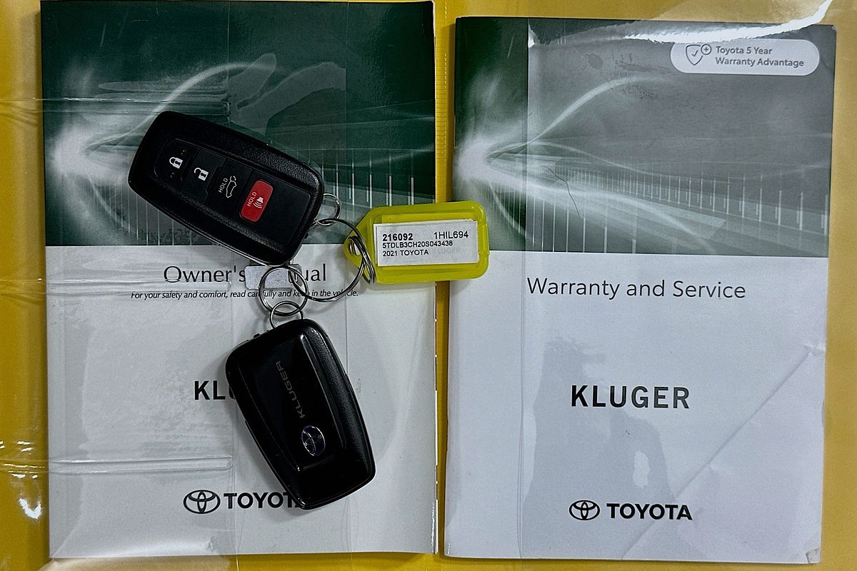 2021 Toyota KLUGER GRANDE HYBRID AWD AXUH78R