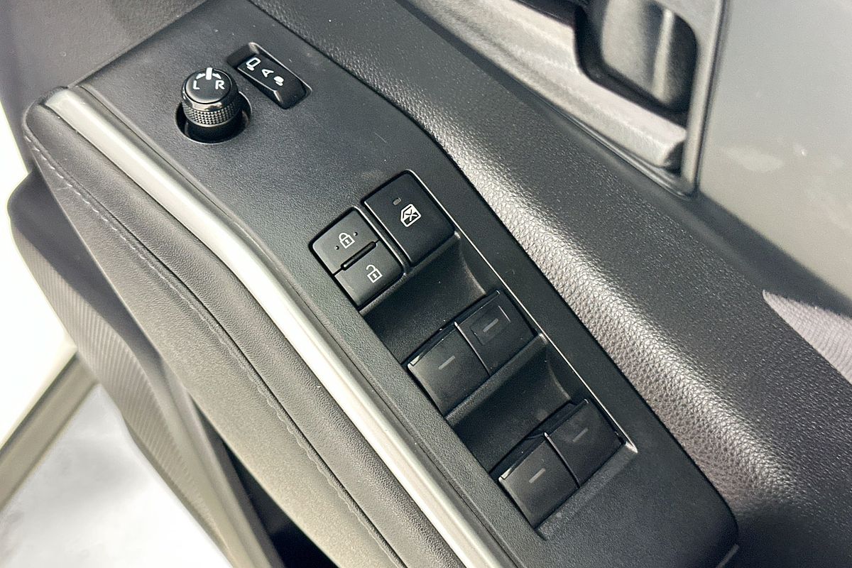 2023 Toyota KLUGER GX HYBRID AWD AXUH78R