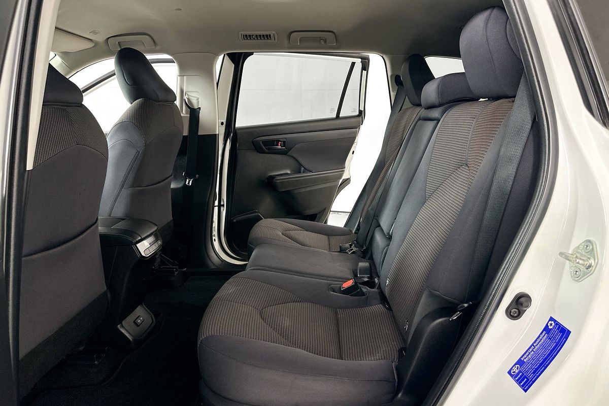 2023 Toyota KLUGER GX HYBRID AWD AXUH78R