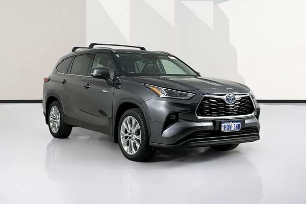 2022 Toyota KLUGER GRANDE HYBRID AWD AXUH78R