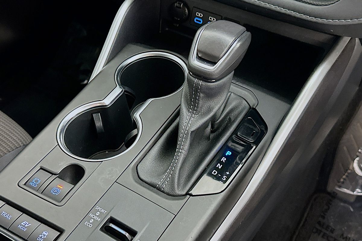 2022 Toyota KLUGER GX HYBRID AWD AXUH78R