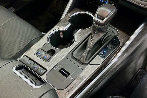 2022 Toyota KLUGER GRANDE HYBRID AWD AXUH78R