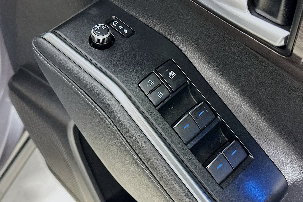 2022 Toyota KLUGER GRANDE HYBRID AWD AXUH78R