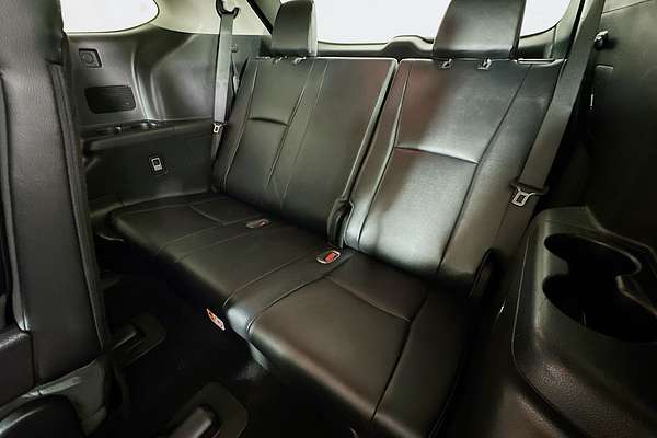 2022 Toyota KLUGER GRANDE HYBRID AWD AXUH78R