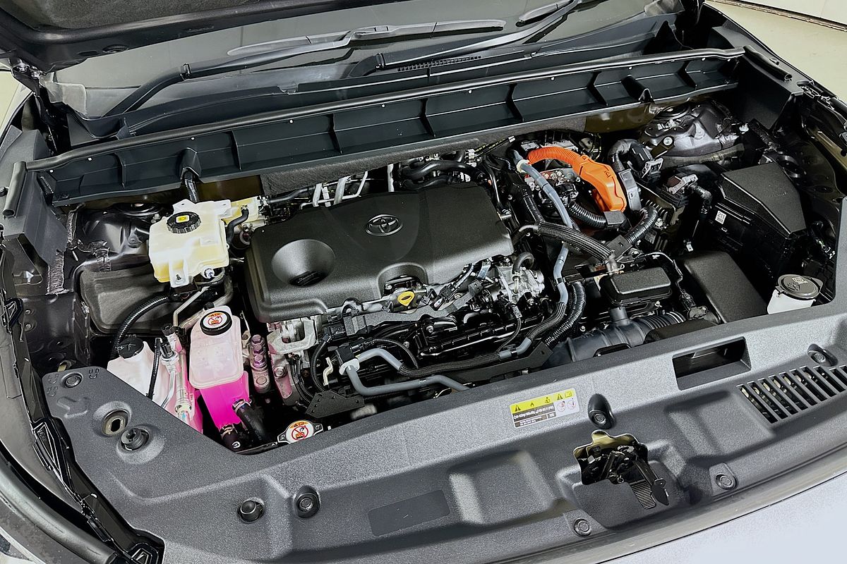 2022 Toyota KLUGER GRANDE HYBRID AWD AXUH78R