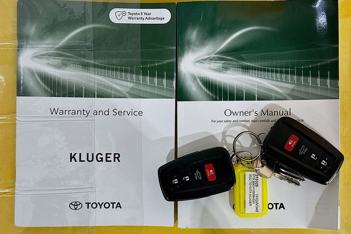 2022 Toyota KLUGER GRANDE HYBRID AWD AXUH78R