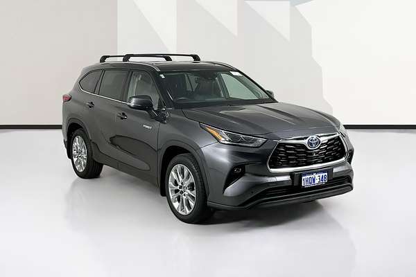 2022 Toyota KLUGER GRANDE HYBRID AWD AXUH78R