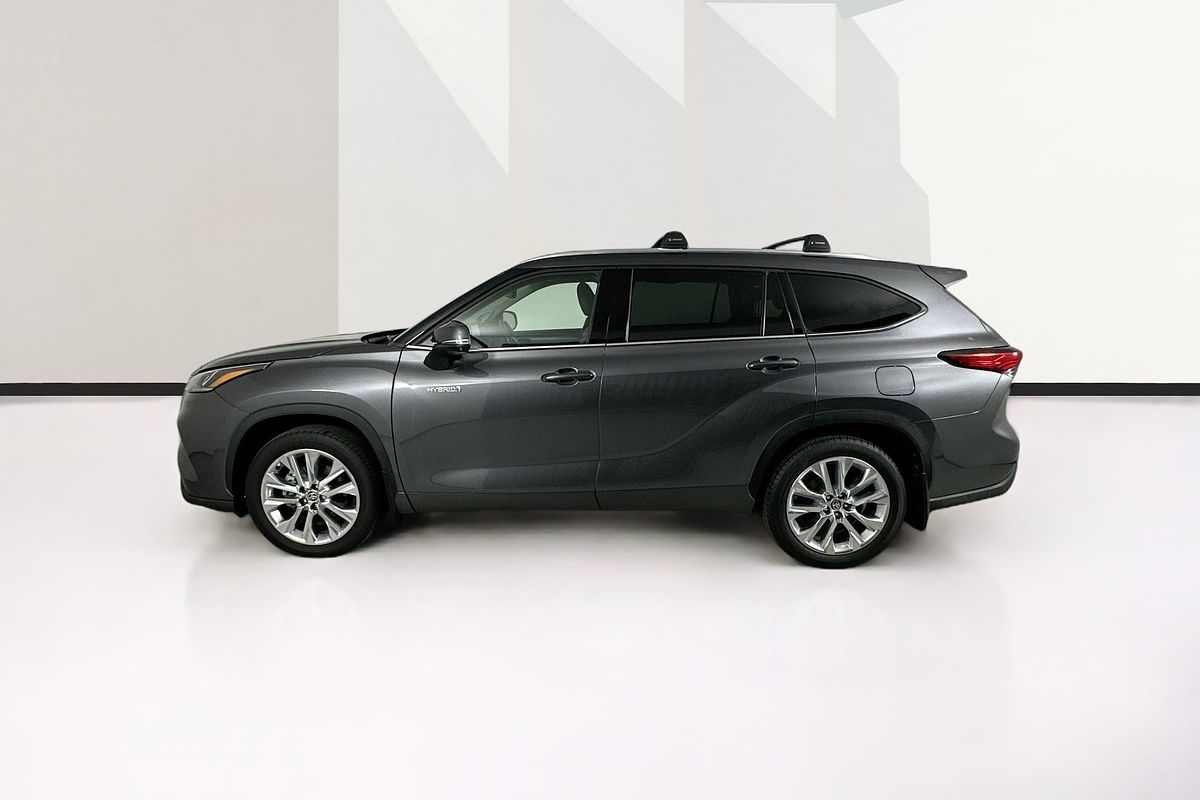 2022 Toyota KLUGER GRANDE HYBRID AWD AXUH78R