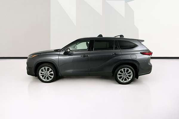 2022 Toyota KLUGER GRANDE HYBRID AWD AXUH78R
