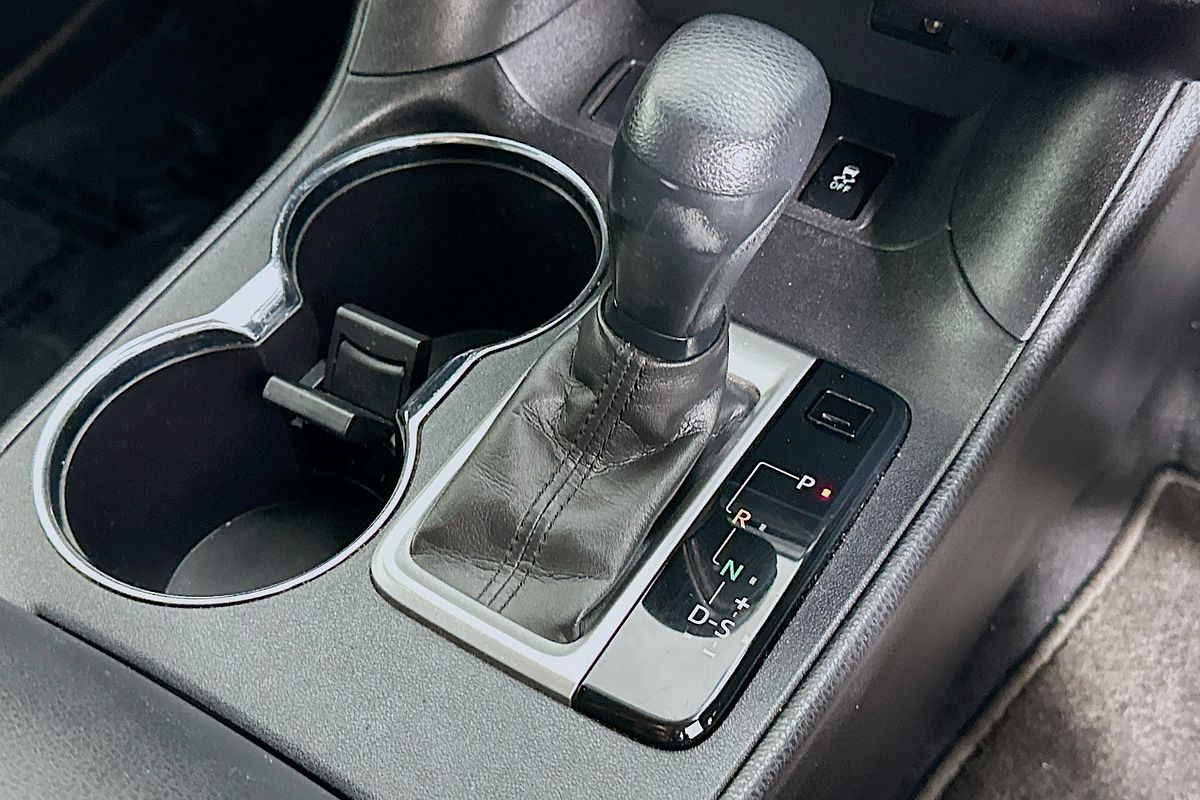 2016 Toyota KLUGER GX (4x2) GSU50R