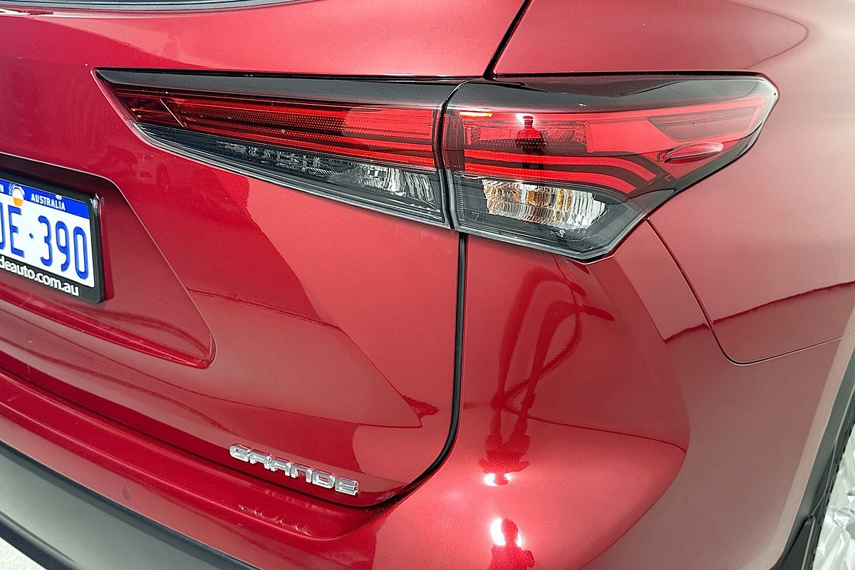 2022 Toyota KLUGER GRANDE AWD GSU75R