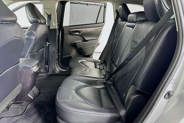 2021 Toyota KLUGER GRANDE (4x2) GSU50R