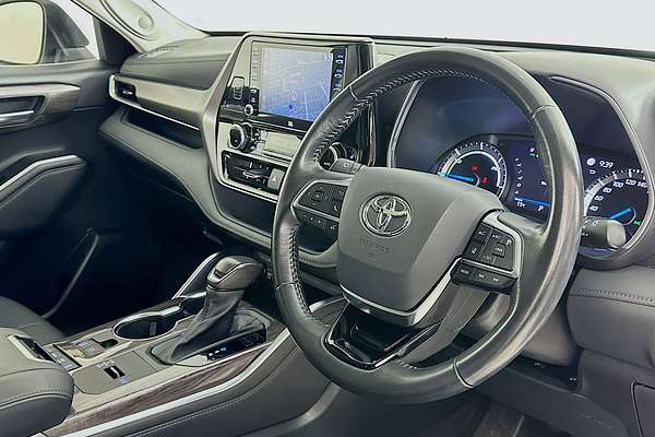 2021 Toyota KLUGER GRANDE HYBRID AWD AXUH78R